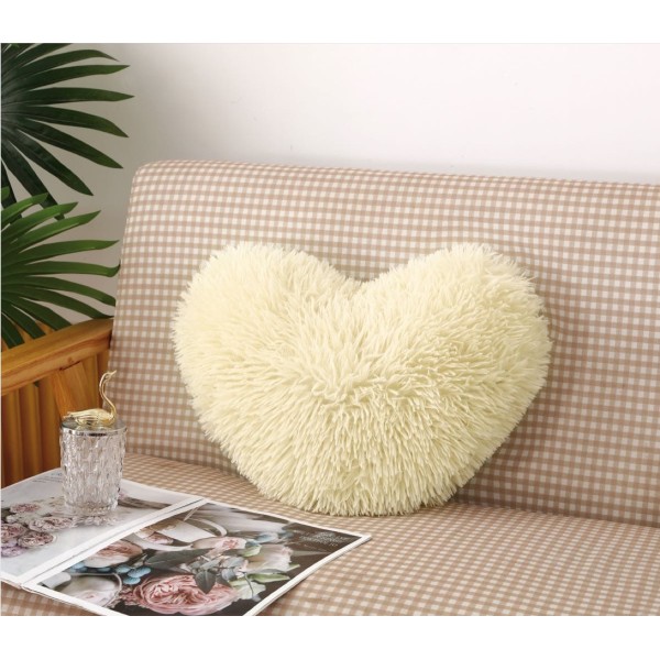 Perna Decorativa Pufoasa, Microfibra Plusata, Model Inima, Galben, PDA-013