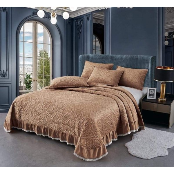 Cuvertura pat dublu, 3 piese, Catifea Matlasata cu Volane, Maro, CCB-045
