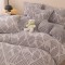 Set Lenjerie Pufoasa Cocolino cu Elastic, 4 Piese, Pat 2 Persoane, Gri-Bej, linii, LEC-100