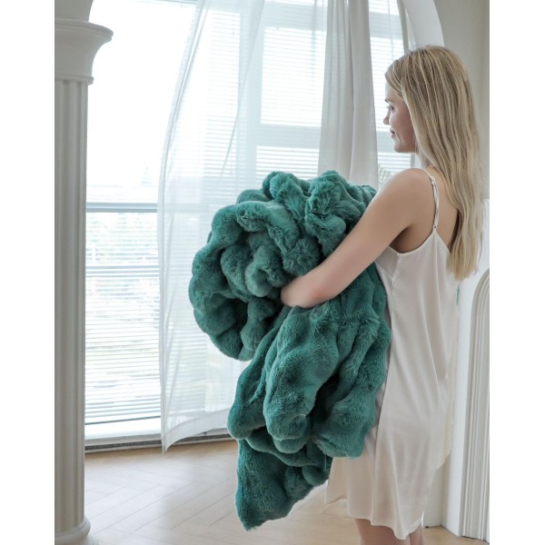 Patura CoCoLiNo Pufoasa din Blanita artificiala de iepure, 200x230 cm, Vernil, PCI-019