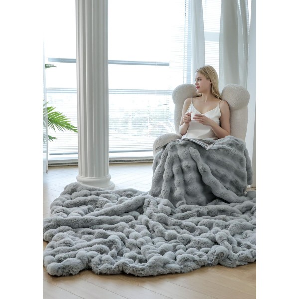 Patura CoCoLiNo Pufoasa din Blanita artificiala de iepure, 200x230 cm, Gri deschis, PCI-023