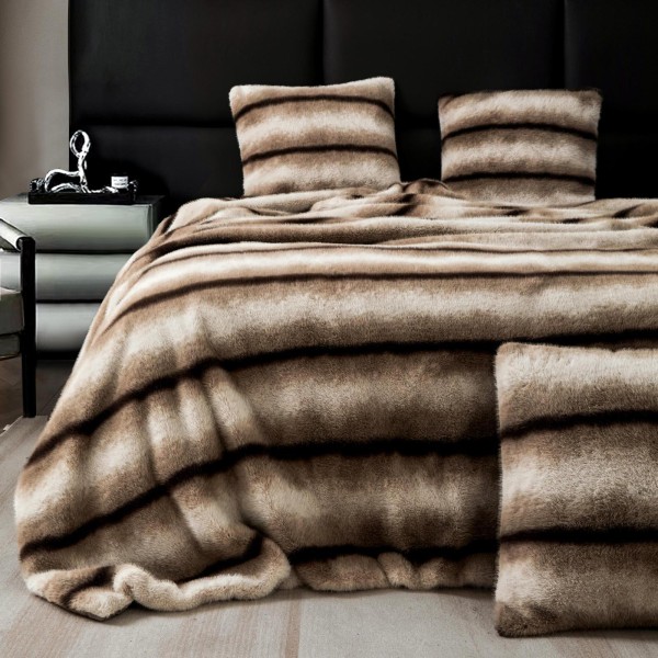 Patura din blana artificiala de Nurca cu fermoar + 2 fete de perna, Bej, PNB-003