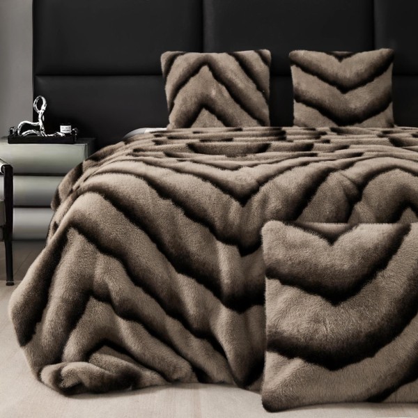 Patura din blana artificiala de Nurca cu fermoar + 2 fete de perna, Bej, PNB-006