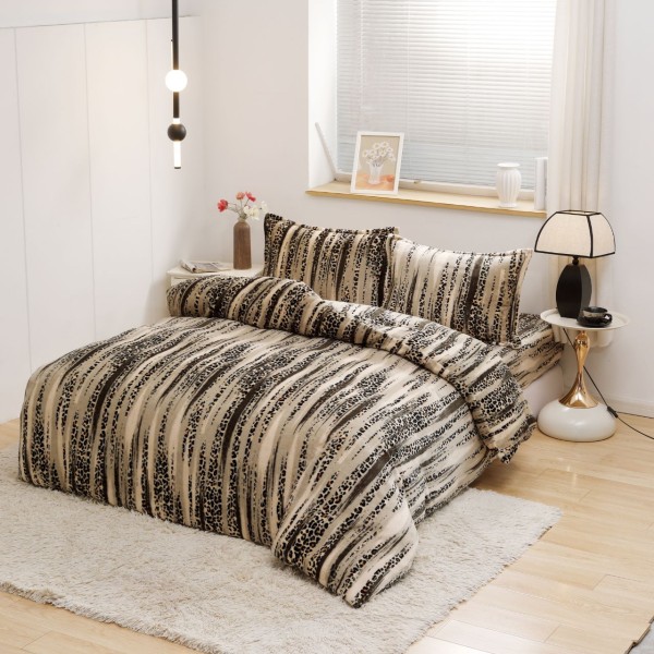 Set Lenjerie Cocolino 4 piese pat dublu cu cearșaf cu elastic – Model Leopard Bej, LEC-024 Set Lenjerie Cocolino 4 piese pat dublu cu cearșaf cu elastic – Model Leopard Bej, LEC-024