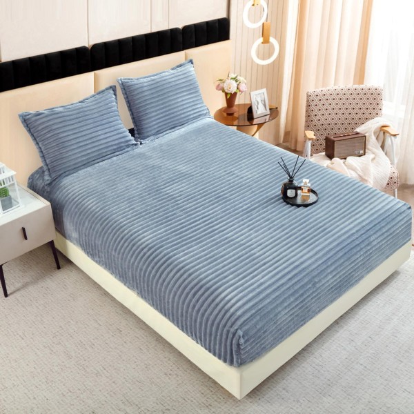 Cearșaf cu Elastic 180x200 din Blăniță de Iepure + 2 Fețe de Pernă – Gri albastrui, Model în Dungi, HP-012