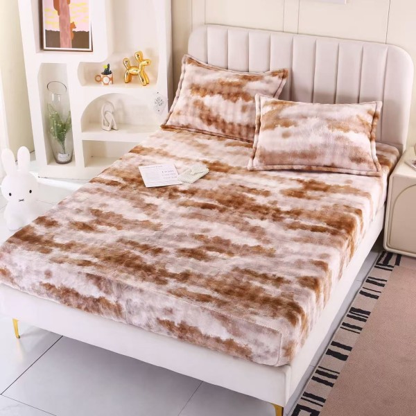 Cearșaf cu Elastic 180x200 din Blăniță de Iepure + 2 Fețe de Pernă – Model Degrade Alb-Maro, HP-020