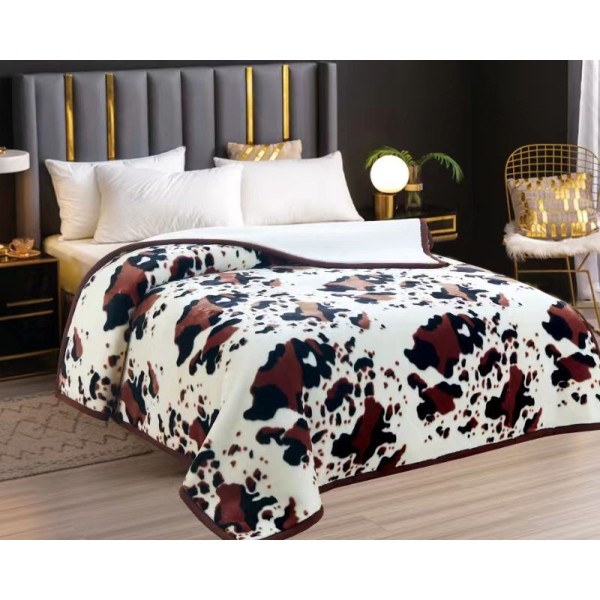 Pătură Cocolino cu blăniță 200x230 cm – moale, călduroasă și premium - Alb - Maro, model animal print, PBC-010