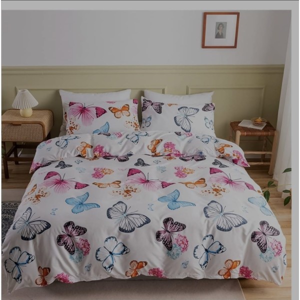 Lenjerie Cocolino 4 Piese Pat Dublu – Model Fluturi Colorati pe Fundal Alb, LDC-015