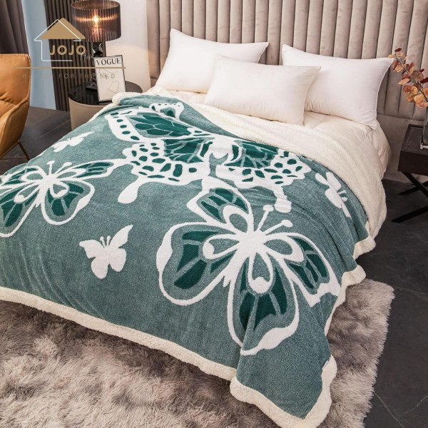 Pătură Cocolino cu blăniță 200x230 cm – Model Fluturi Verde, Moale și Călduroasă, PBC-040