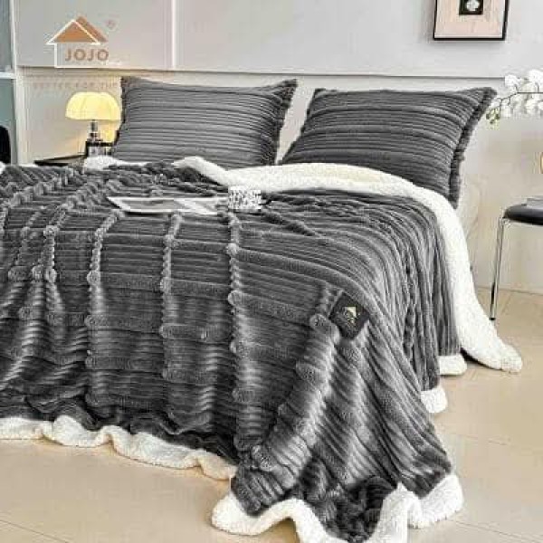 Pătură cu blăniță gri inchis 200x230 cm cu fermoar + 2 fețe de pernă – model elegant și călduros, PCI-067