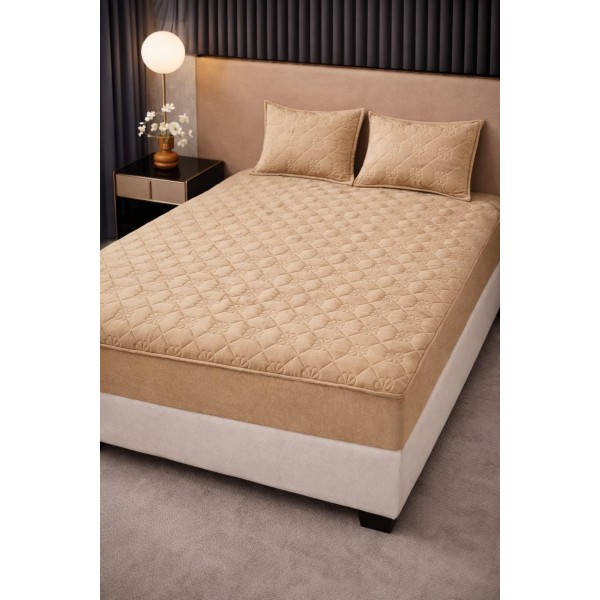 Husă / Topper Saltea 160x200 cm cu Elastic + 2 Fețe de Pernă – Model Matlasat Floral, Culoare Bej, HTC-023