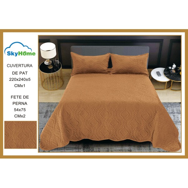 Cuvertură Pat Dublu 3 Piese din Catifea Matlasată – 220x240 cm + 2 Fețe de Pernă 54x75 cm, Model Maro Caramel, CCV-060