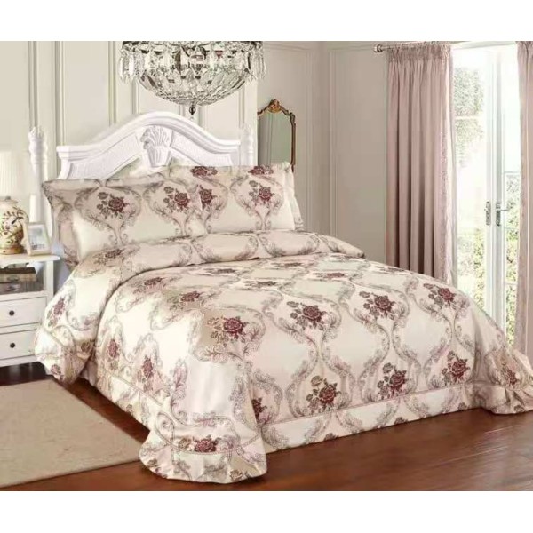 Cuvertură Pat Dublu 3 Piese din Catifea Matlasată – 250x250 cm + 2 Fețe de Pernă 60x80 cm, Model Bej Floral, CMM-005