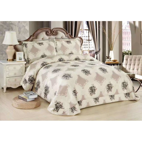 Cuvertură Pat Dublu 3 Piese din Catifea Matlasată – 250x250 cm + 2 Fețe de Pernă 60x80 cm, Model Floral Bej, CMM-014