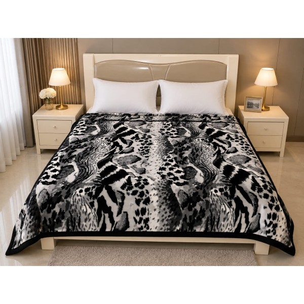 Pătură Cocolino Pufoasă pentru Pat Dublu 200x230 cm – Model Animal Print Alb-Negru, Groasă și Călduroasă, PCM-061 Pătură Cocolino Pufoasă pentru Pat Dublu 200x230 cm – Model Animal Print Alb-Negru, Groasă și Călduroasă, PCM-061