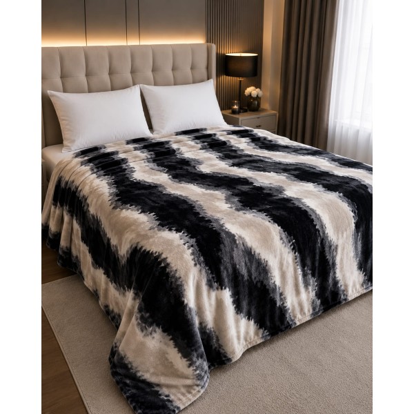 Pătură Cocolino Pufoasă pentru Pat Dublu 200x230 cm – Model Zebra Bej-Negru, Groasă și Catifelată, PCM-063 Pătură Cocolino Pufoasă pentru Pat Dublu 200x230 cm – Model Zebra Bej-Negru, Groasă și Catifelată, PCM-063