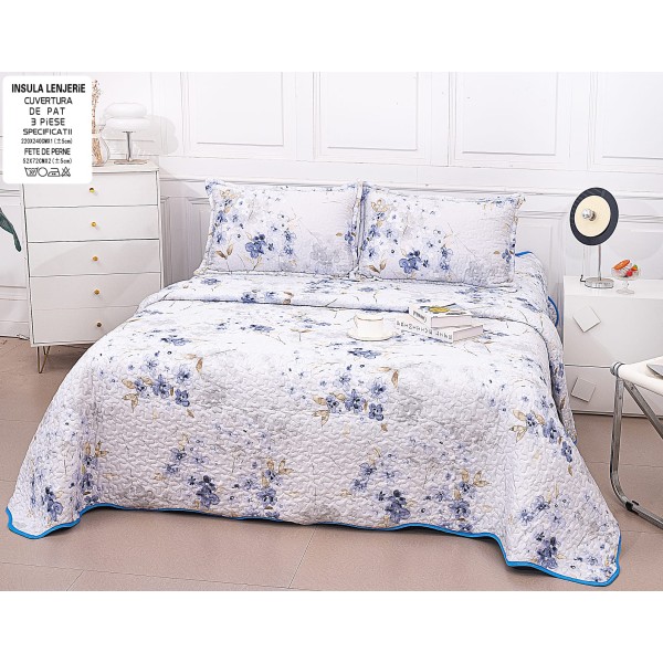 Cuvertură Pat Dublu din Bumbac Satinat cu 2 Fețe de Pernă – Model Flori Albastre Delicate, CBS-039 Cuvertură Pat Dublu din Bumbac Satinat cu 2 Fețe de Pernă – Model Flori Albastre Delicate, CBS-039