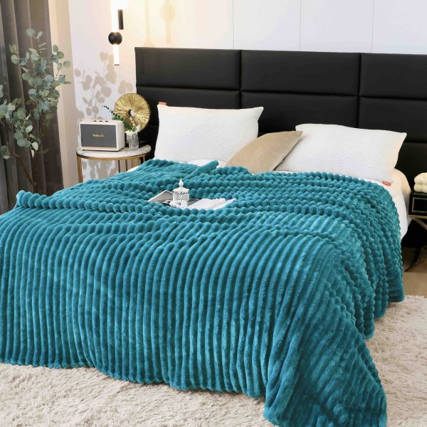 Pătură Pufoasă Cocolino Raiată 200x230 cm Turcoaz – Catifelată, Moale și Elegantă, PGC-015 Pătură Pufoasă Cocolino Raiată 200x230 cm Turcoaz – Catifelată, Moale și Elegantă, PGC-015