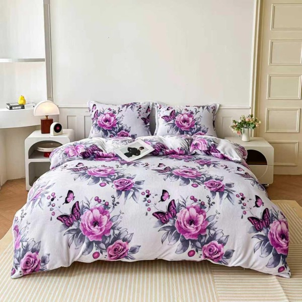 Lenjerie Cocolino 4 Piese Pat Dublu cu Cearșaf cu Elastic – Model Trandafiri Mov și Fluturi, LEC-080 Lenjerie Cocolino 4 Piese Pat Dublu cu Cearșaf cu Elastic – Model Trandafiri Mov și Fluturi, LEC-080