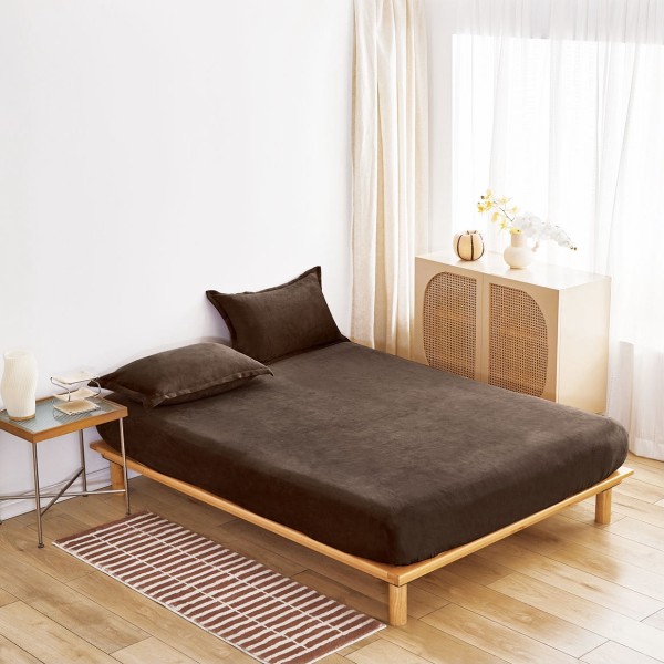 Cearșaf Cocolino cu Elastic 180×200 cm + 2 Fețe de Pernă – Maro Inchis, HC-027