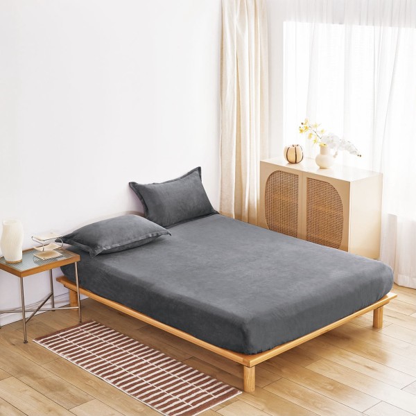 Cearșaf Cocolino cu Elastic 180×200 cm + 2 Fețe de Pernă – Gri Inchis, HC-057