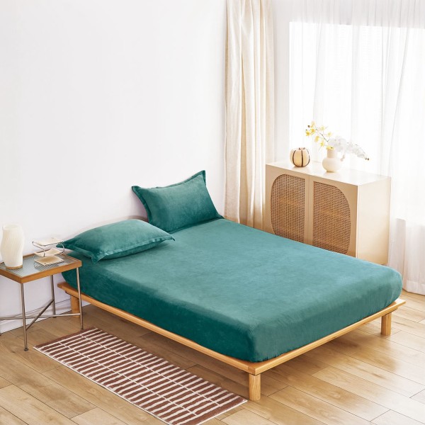 Cearșaf Cocolino cu Elastic 180×200 cm + 2 Fețe de Pernă – Verde Smarald, HC-061