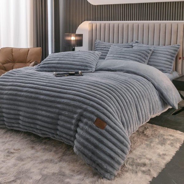 Lenjerie de Pat Premium JOJO Home, 4 Piese, Blăniță Artificială Tip Iepure, Cearșaf cu Elastic – Gri Inchis, LJH-005