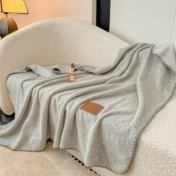 Șal Multifuncțional Jojo Home din Cașmir Artificial 100x140 cm cu Capse – Șal și Pătură 2 în 1, Gri Deschis, PJC-005 Șal Multifuncțional Jojo Home din Cașmir Artificial 100x140 cm cu Capse – Șal și Pătură 2 în 1, Gri Deschis, PJC-005