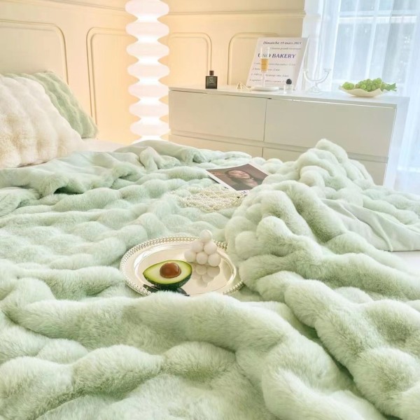 Patura CoCoLiNo Pufoasa din Blanita artificiala de iepure, 200x230 cm, Verde, PCI-015