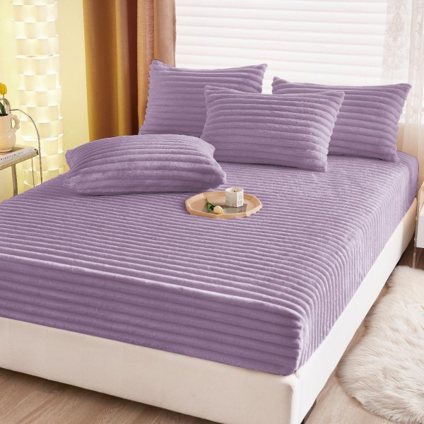 Cearșaf cu Elastic 180x200 din Blăniță de Iepure + 2 Fețe de Pernă – Lila, Model în Dungi, HP-003