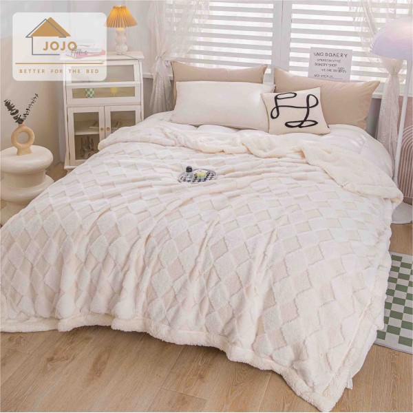 Pătură Cocolino cu blăniță 200x230 cm – moale, călduroasă și premium - Crem, model romburi, PBC-041