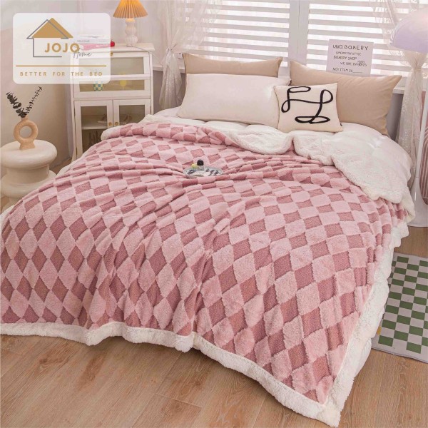 Pătură Cocolino cu blăniță 200x230 cm – moale, călduroasă și premium - Roz, model romburi, PBC-047