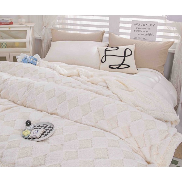Pătură Cocolino cu blăniță 200x230 cm – moale, călduroasă și premium - Crem, model romburi, PBC-041
