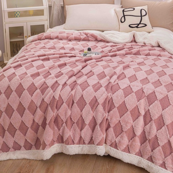 Pătură Cocolino cu blăniță 200x230 cm – moale, călduroasă și premium - Roz, model romburi, PBC-047