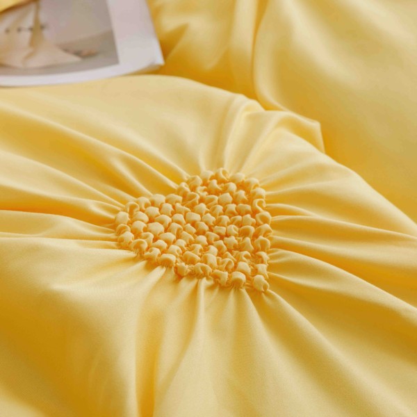 Lenjerie pat dublu finet 6 piese cu pliuri, inimioare și broderie-galben, LIB-017